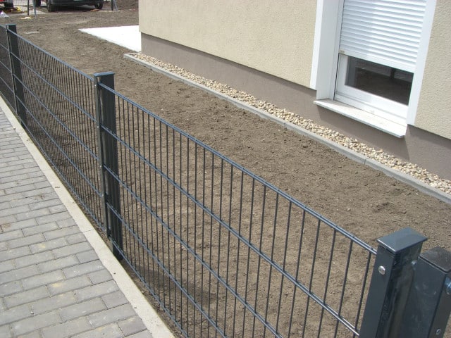 Zaun, Sichtschutz, Doppelstabmattenzaun, Zaunbau, Zaunmontage