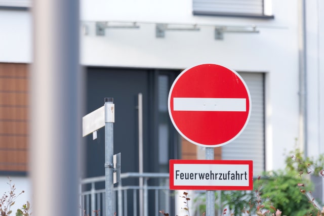 Feuerwehrzufahrt, Gehwegfl&auml;chen, Feuerwehrumfahrung, Grundst&uuml;ckszufahrten